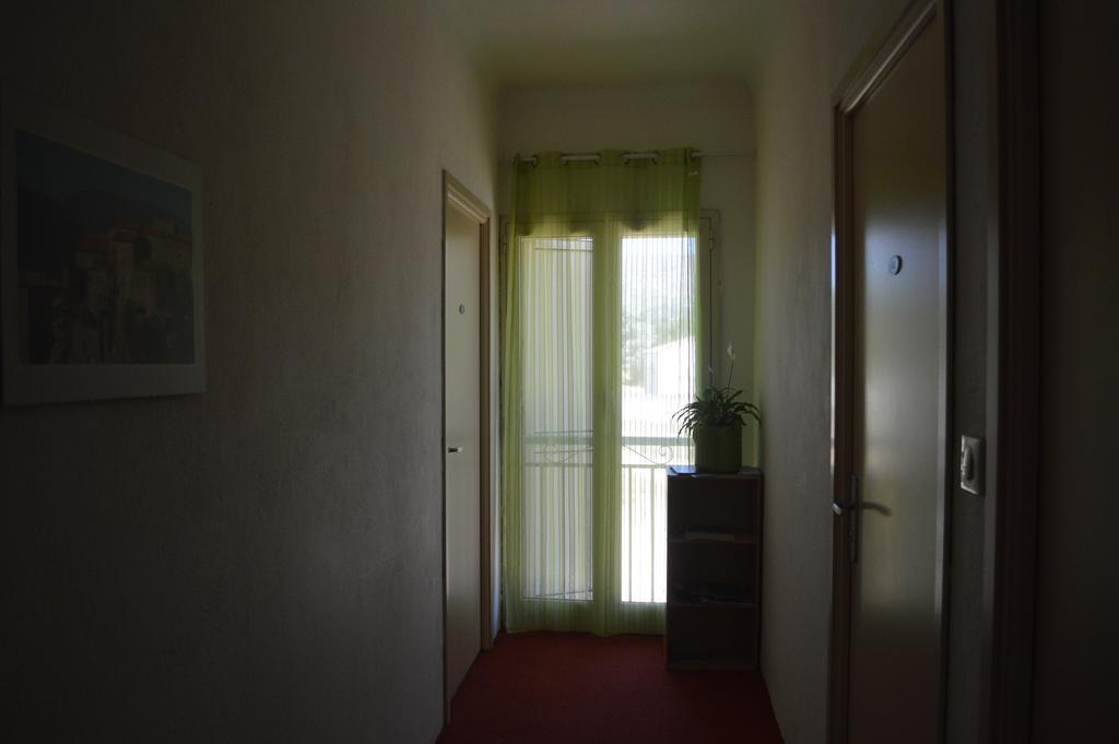 Le Riviera Hotell Alata Exteriör bild